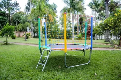 Pula Pula P/ Playground Infantil 2,44 Cor PRETA Cor da lona de salto Preto - Imagem 2
